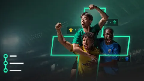 滕哈格场边怒斥球员，赛后巧妙缓解尴尬局面